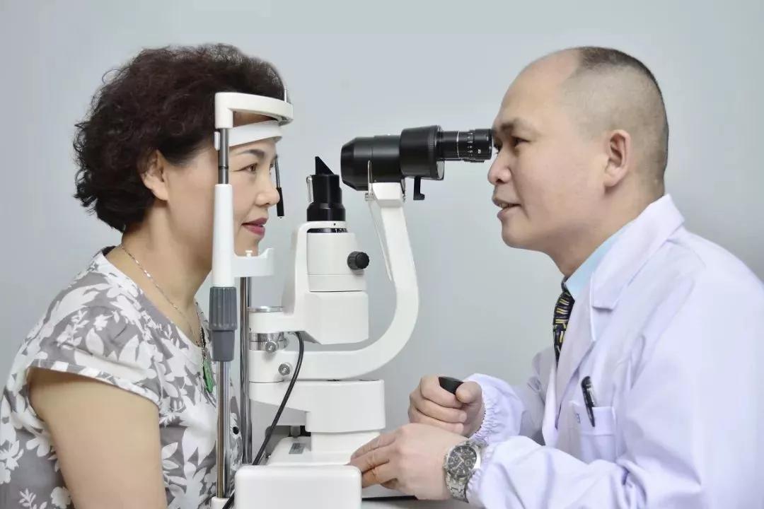 我在店里驗光，網(wǎng)上配鏡行嗎？