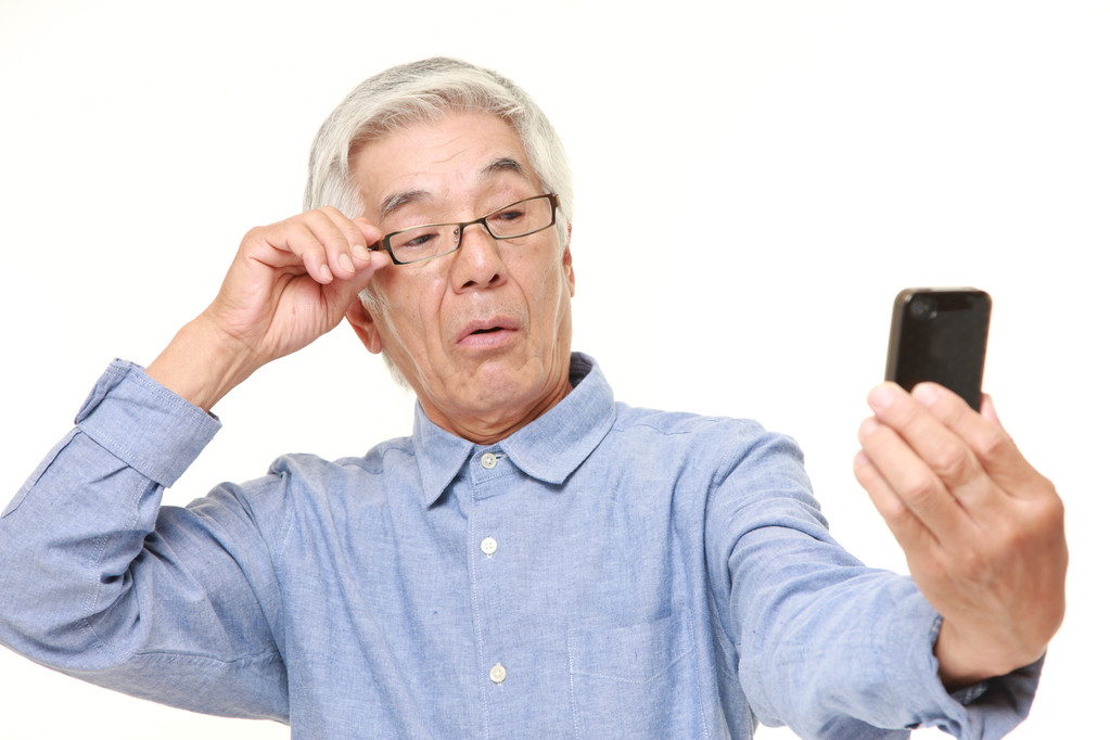 老花的發(fā)生除了與年齡有關(guān)，你還能想到什么？